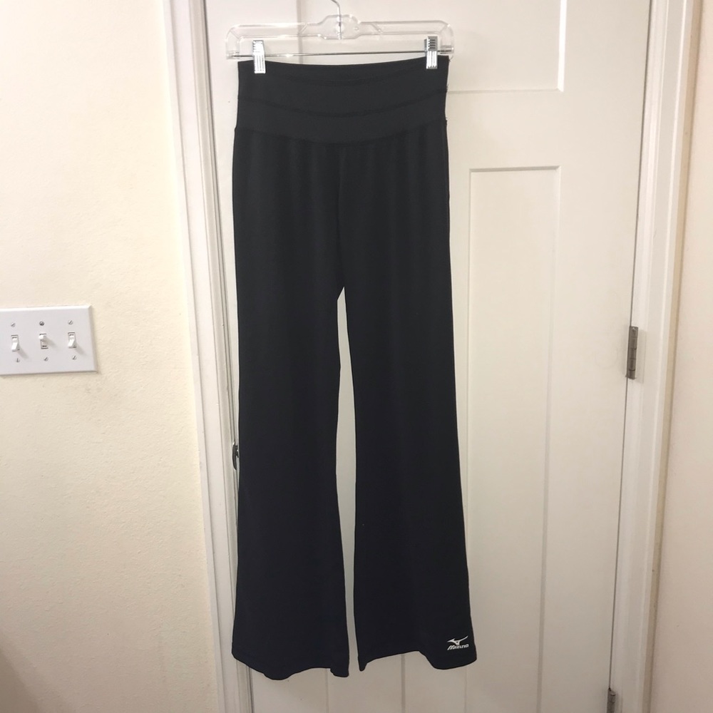 Mizuno warm ups